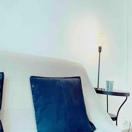 Studio For 2 People Apartment *